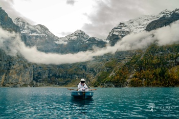 Astronaut am Oeschinensee